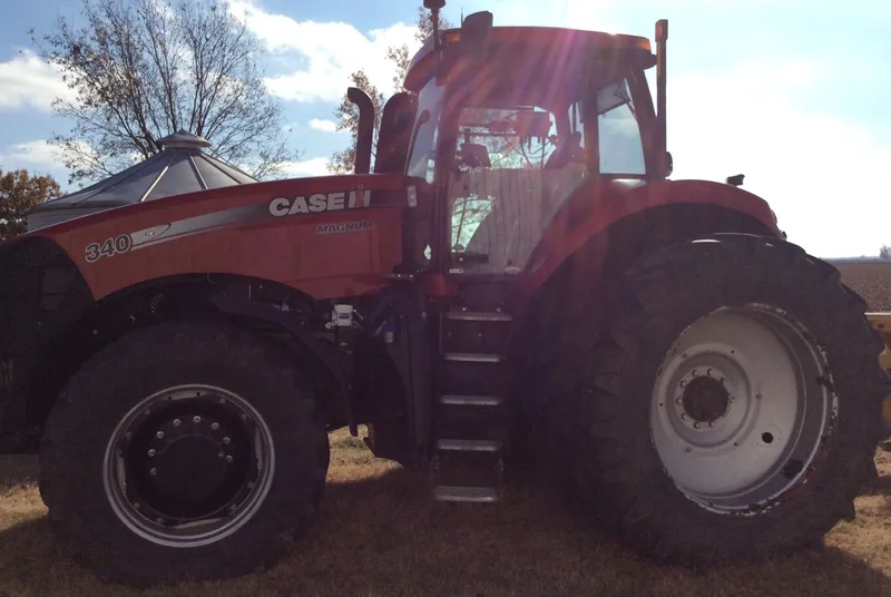 2011 Case IH Magnum 340 — listing photo 6