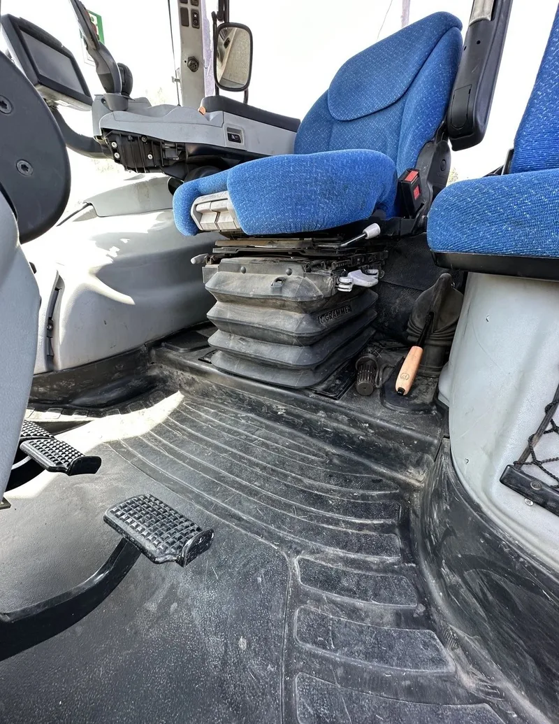 2014 New Holland T7-270 — listing photo 8