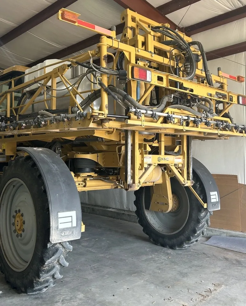 2010 Ag-Chem RoGator 1184 — listing photo 7
