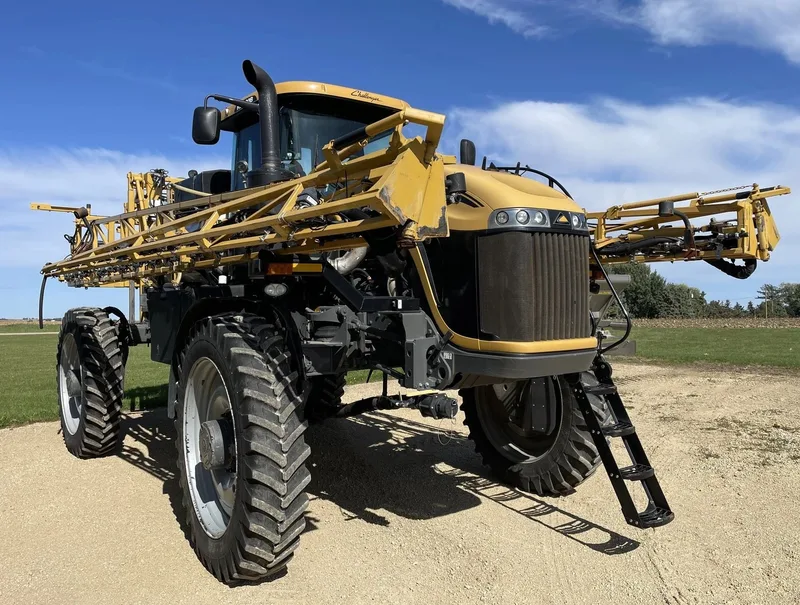 2015 RoGator RG900 — listing photo 6