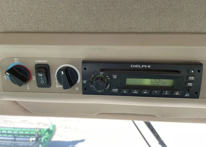 2010 John Deere 9770 STS (5) — listing photo 6