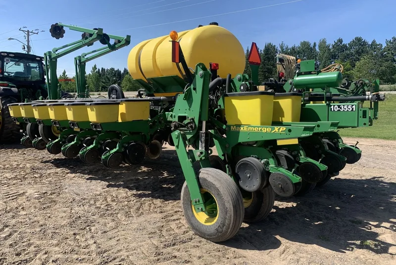 2011 John Deere 1770NT — photo de l’annonce 1
