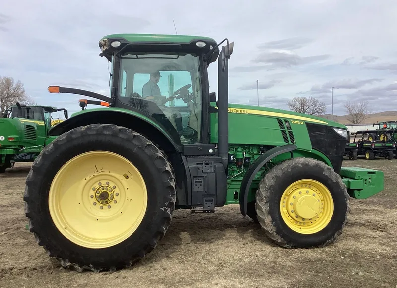 2013 John Deere 7215R — photo de l’annonce 4