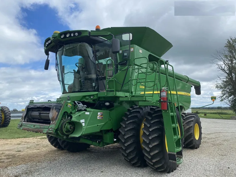 2013 John Deere S690 (1) — listing photo 2