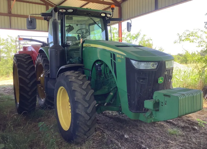 2013 John Deere 8310R (1) — listing photo 3