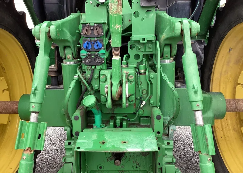 2015 John Deere 6215R — photo de l’annonce 7