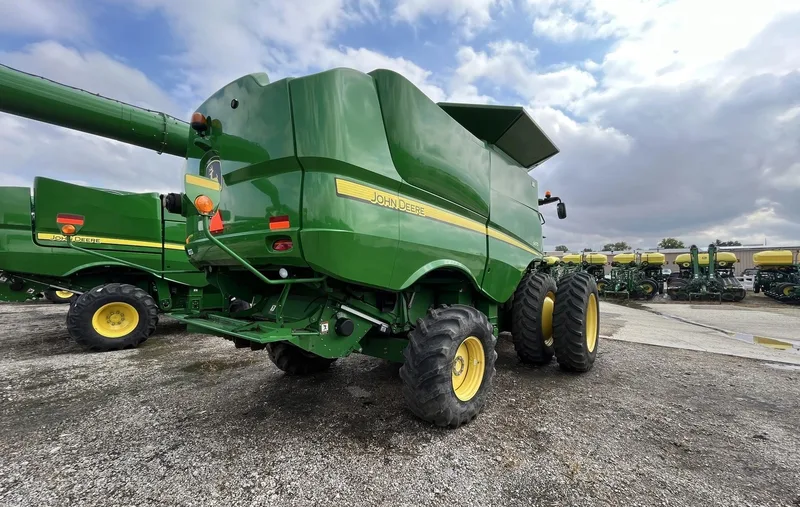 2012 John Deere S670 (1) — listing photo 5