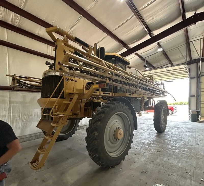 2010 Ag-Chem RoGator 1184 — photo de l’annonce 1