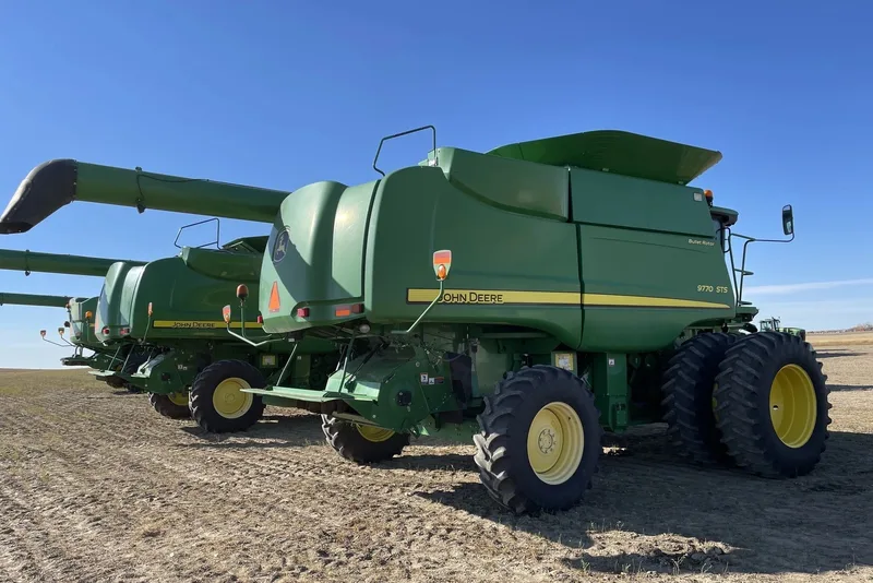2010 John Deere 9770 STS (5) — listing photo 7