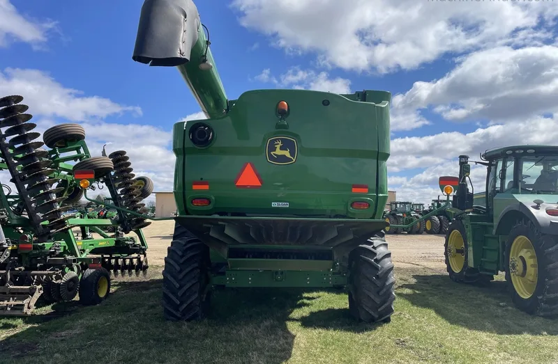 2014 John Deere S680 — listing photo 10