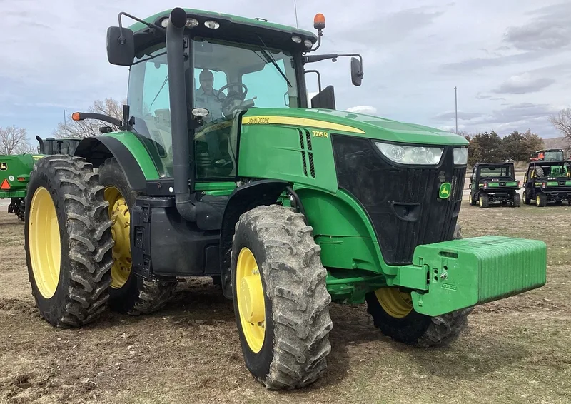2013 John Deere 7215R — photo de l’annonce 2