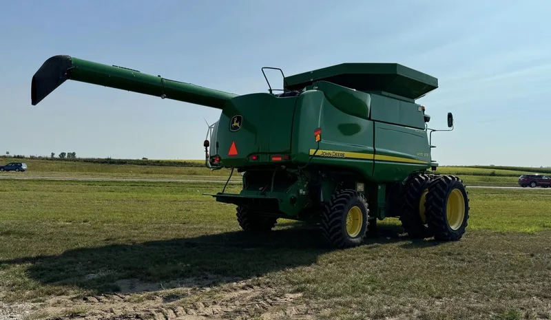 2010 John Deere 9770 STS — listing photo 3
