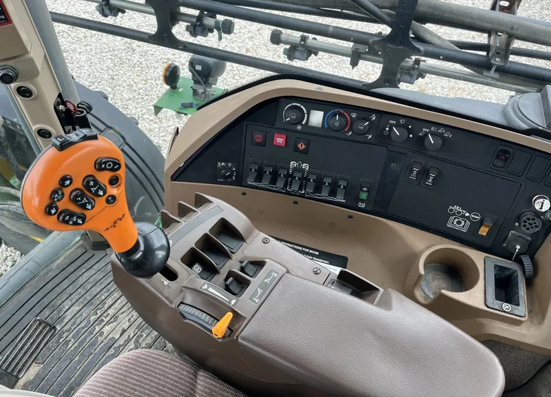2013 John Deere 4730 — listing photo 6