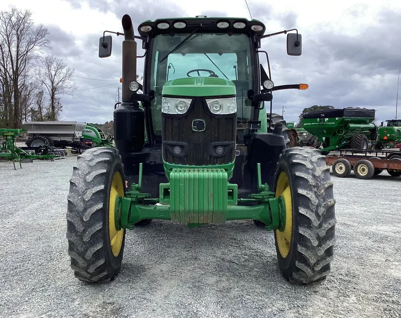 2015 John Deere 6215R — photo de l’annonce 5