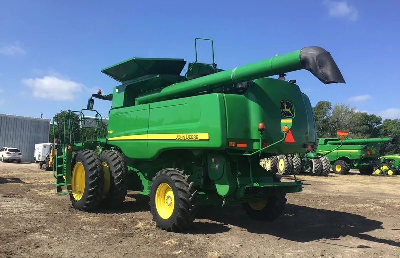2013 John Deere S550 — listing photo 8