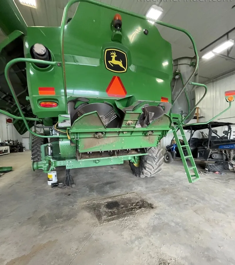 2013 John Deere S690 (2) — listing photo 2