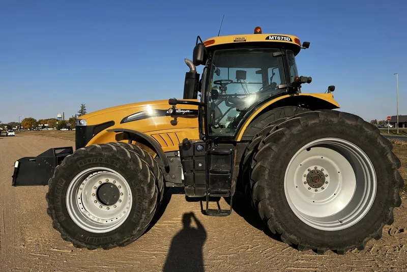 2013 Challenger MT675D — photo de l’annonce 2