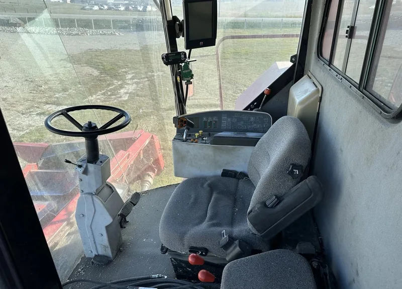 1999 Massey Ferguson 8780 (+Header) — listing photo 7