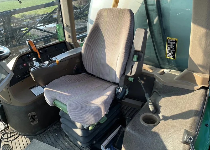 2012 John Deere 4830 — listing photo 7