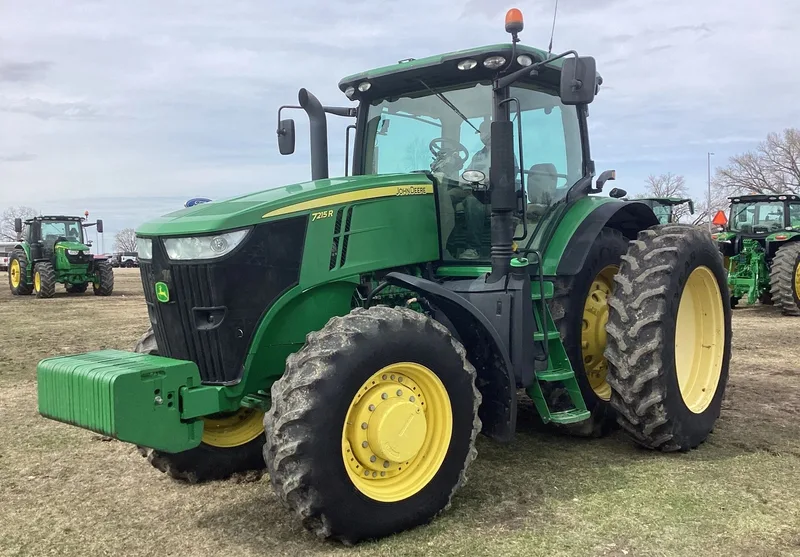 2013 John Deere 7215R — photo de l’annonce 1