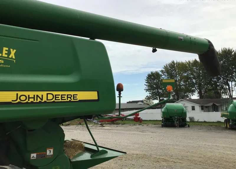 2011 John Deere 9770 STS (5) — listing photo 4