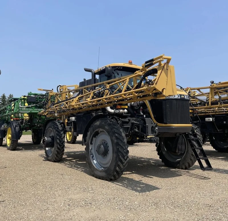 2013 RoGator RG1100 — listing photo 1