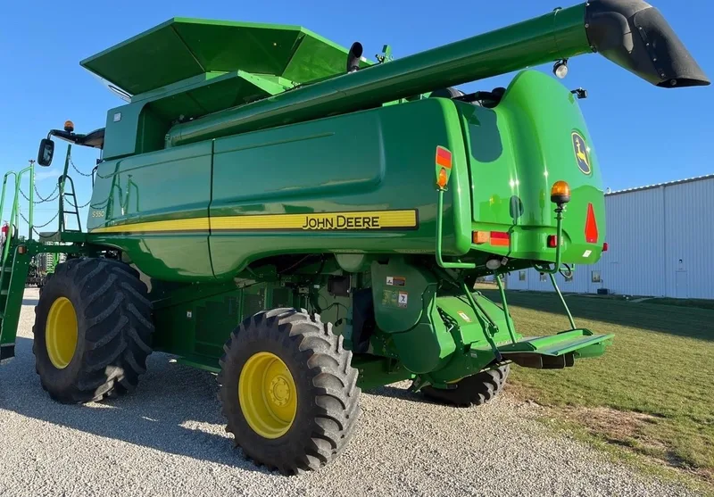 2012 John Deere S550 — listing photo 2
