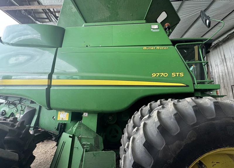 2011 John Deere 9770 STS (3) — listing photo 8
