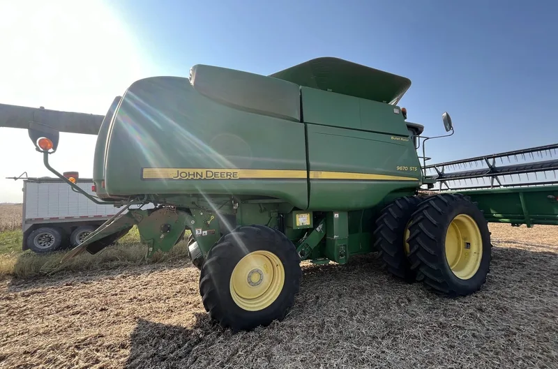 2010 John Deere 9670 STS — listing photo 7