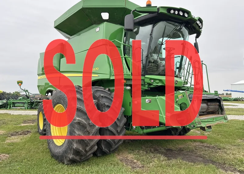 2013 John Deere S670 (4) (SOLD) — listing photo 1