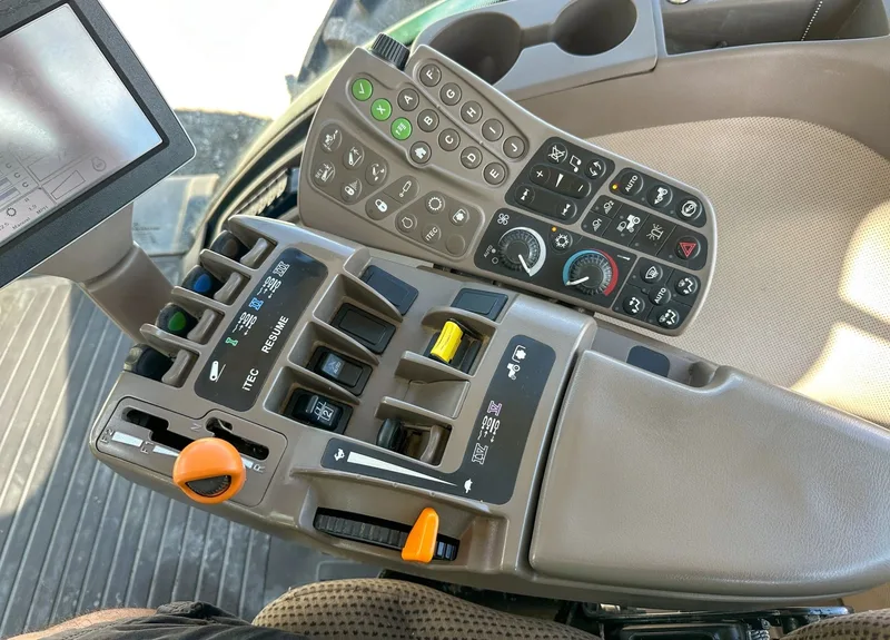 2013 John Deere 8260R — photo de l’annonce 4