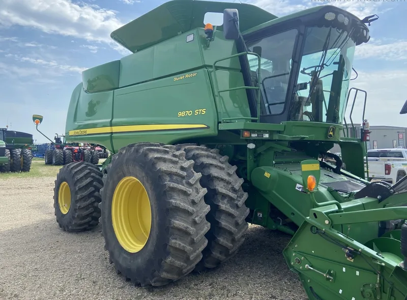 2011 John Deere 9870 STS (7) — listing photo 2