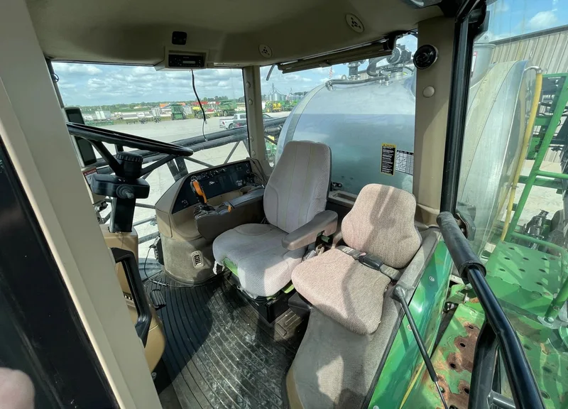 2012 John Deere 4940 — photo de l’annonce 9