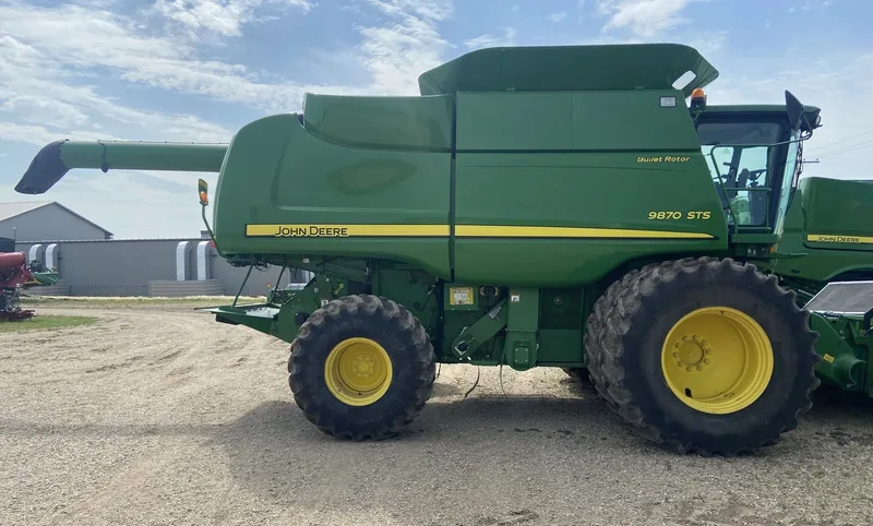 2011 John Deere 9870 STS (7) — listing photo 5