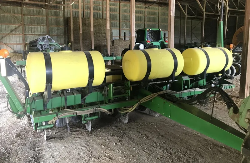 2010 John Deere 1750 — photo de l’annonce 1