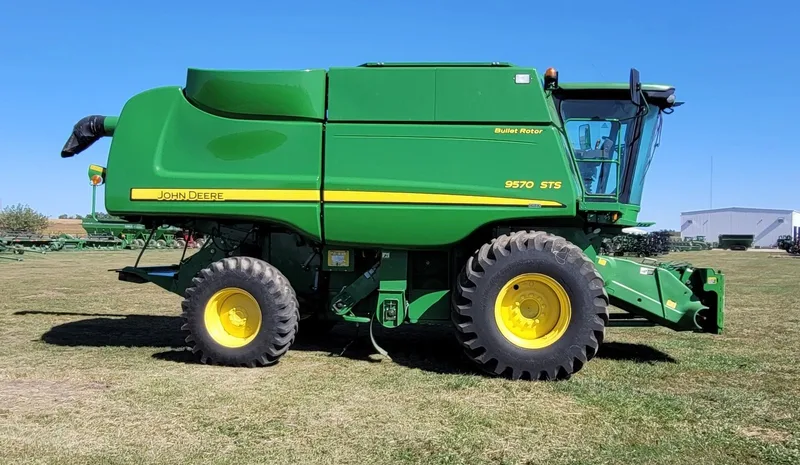 2010 John Deere 9570 STS (1) — photo de l’annonce 9