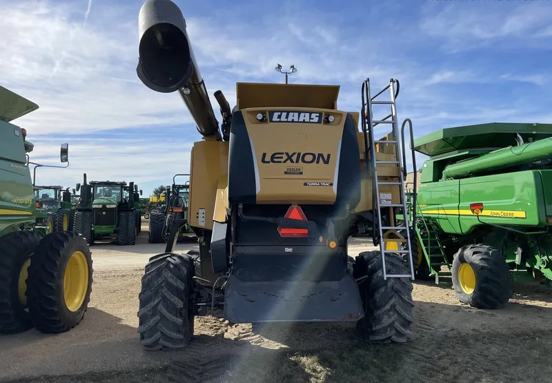 2012 Claas 750TT — listing photo 3