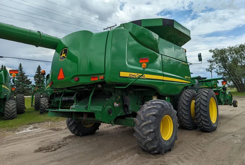 2011 John Deere 9870 STS (5) — listing photo 4