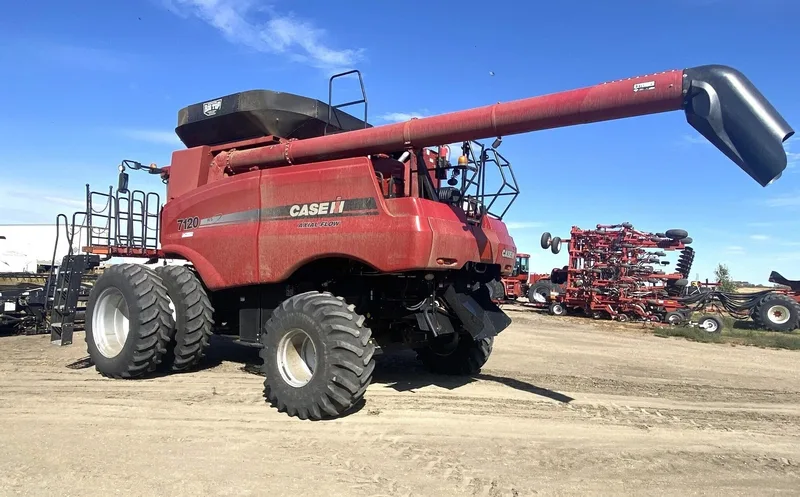 2011 Case IH 7120 — listing photo 4
